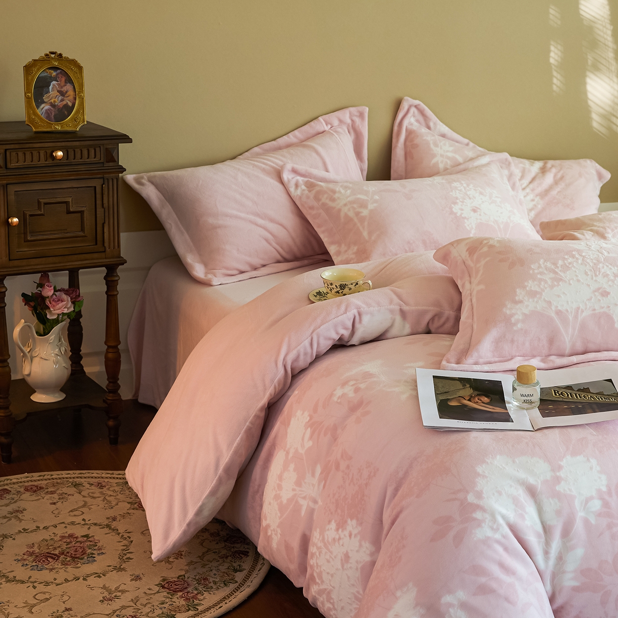 91家纺网 家纺一手货源 找家纺 菡宝 【主推第三批 带质检报告】A类全消光230g雕花绒牛奶绒四件套支持定制定做尺寸 叶伴芬芳