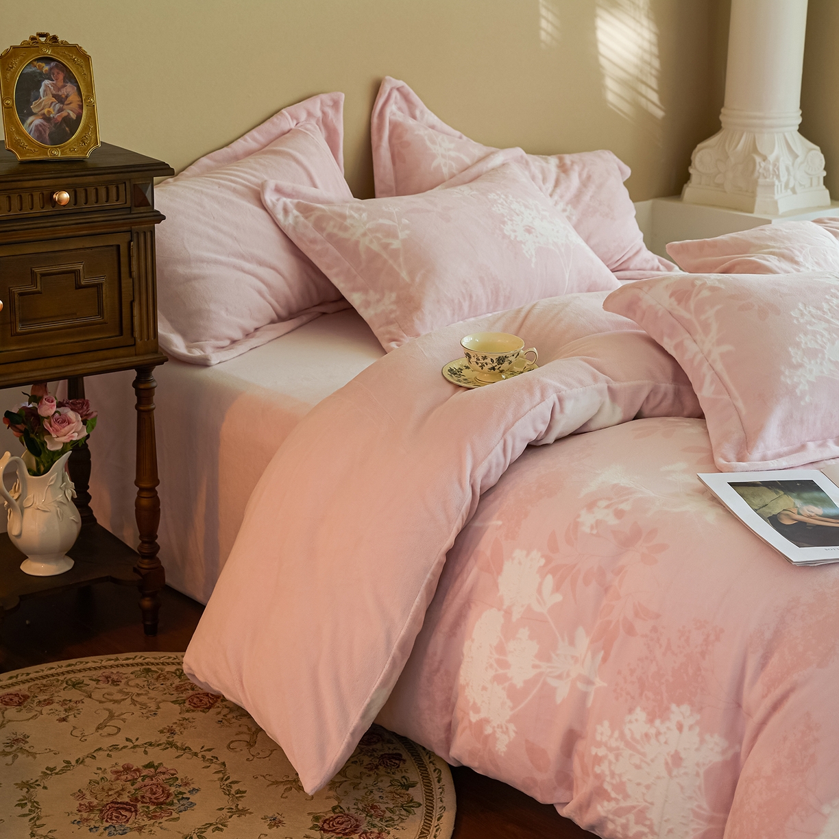 91家纺网 家纺一手货源 找家纺 菡宝 【主推第三批 带质检报告】A类全消光230g雕花绒牛奶绒四件套支持定制定做尺寸 叶伴芬芳