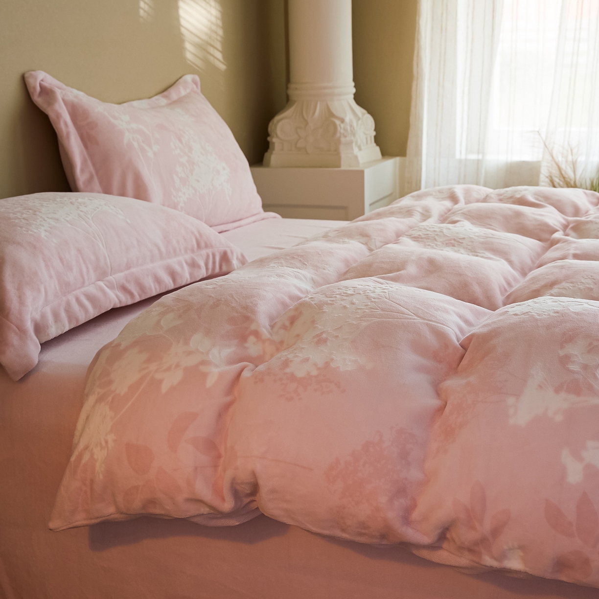 91家纺网 家纺一手货源 找家纺 菡宝 【主推第三批 带质检报告】A类全消光230g雕花绒牛奶绒四件套支持定制定做尺寸 叶伴芬芳