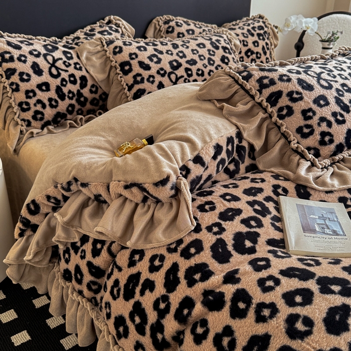 91家纺网 家纺一手货源 找家纺 米莱家纺 2025新款兔毛绒法式花边四件套 豹纹-咖