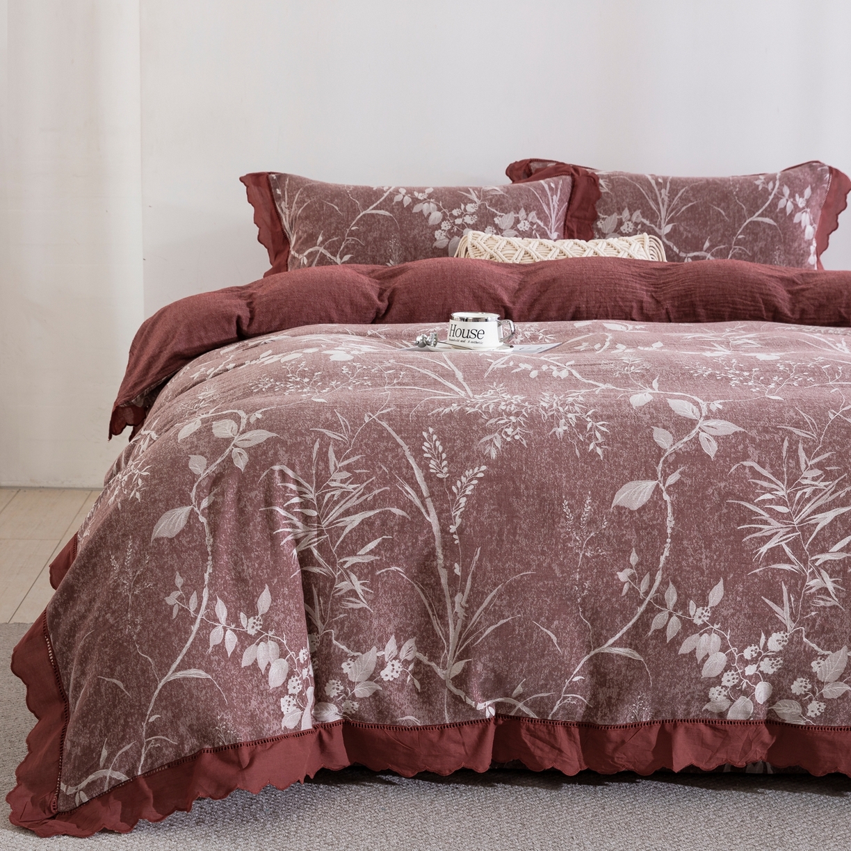 91家纺网 家纺一手货源 找家纺 （总）鲁爱家纺供货 2025新款全棉色织提花（花边镂空款）四件套