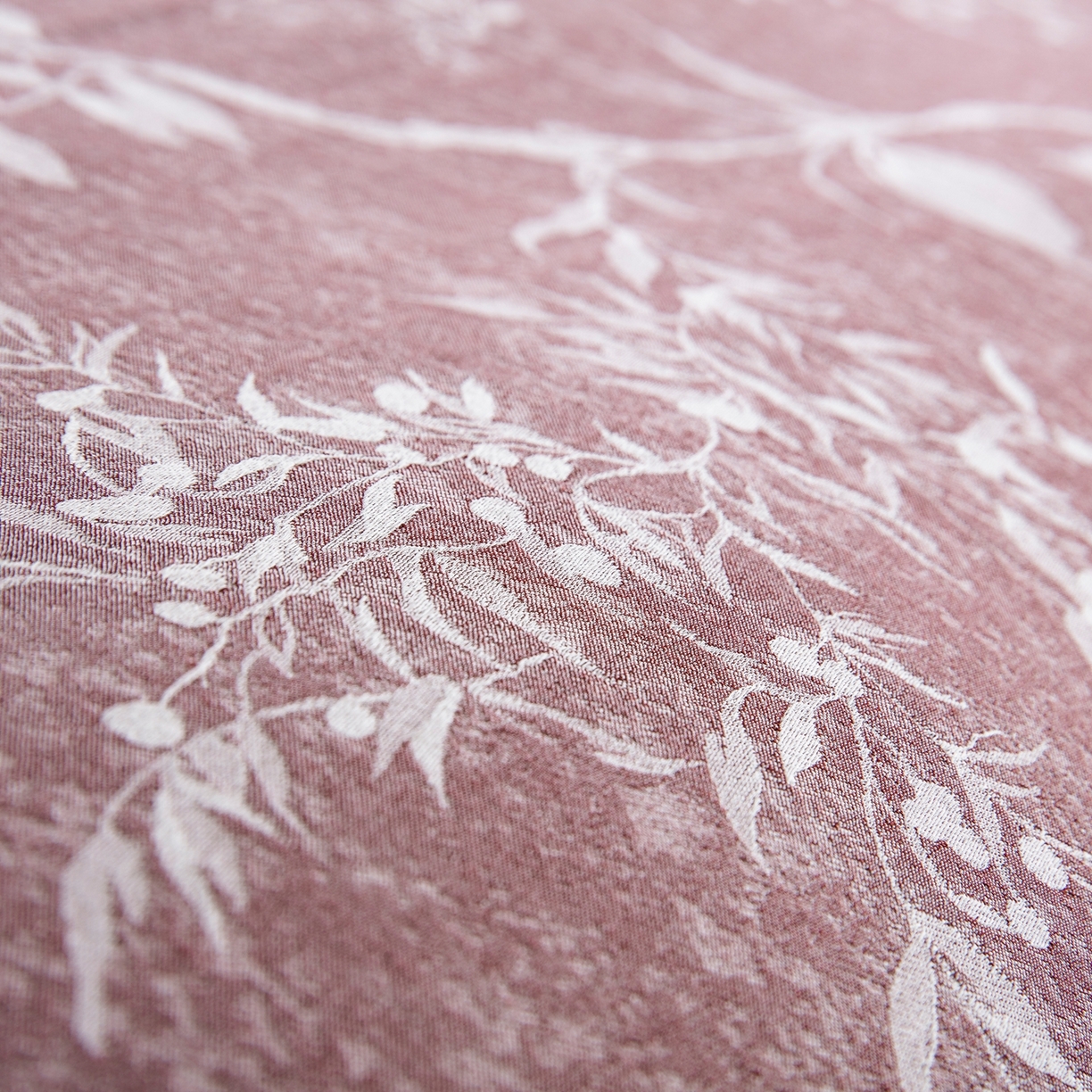 91家纺网 家纺一手货源 找家纺 （总）鲁爱家纺供货 2025新款全棉色织提花（花边镂空款）四件套