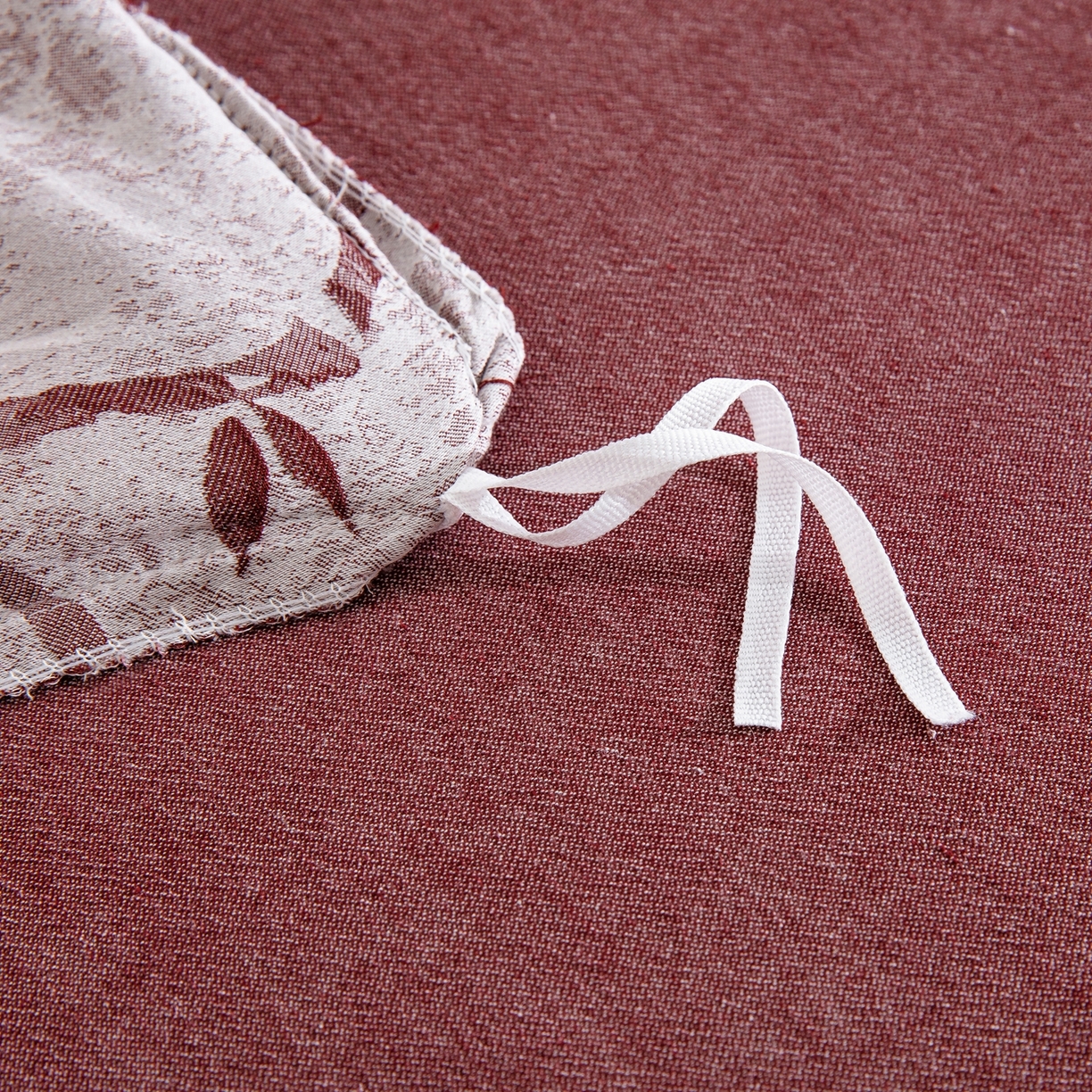 91家纺网 家纺一手货源 找家纺 （总）鲁爱家纺供货 2025新款全棉色织提花（花边镂空款）四件套