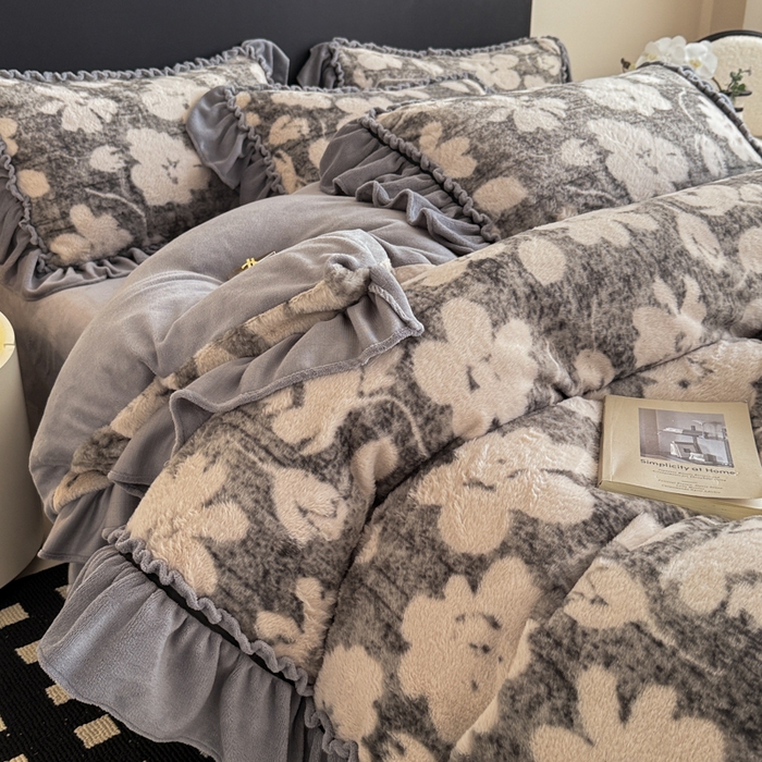 91家纺网 家纺一手货源 找家纺 米莱家纺 2025新款兔毛绒法式花边四件套 布拉格