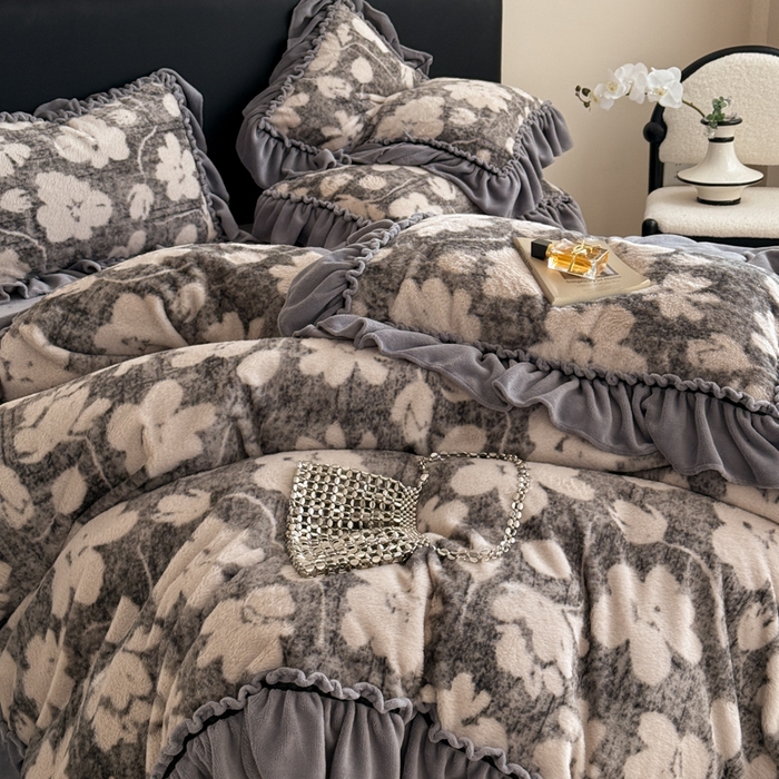 91家纺网 家纺一手货源 找家纺 米莱家纺 2025新款兔毛绒法式花边四件套 布拉格