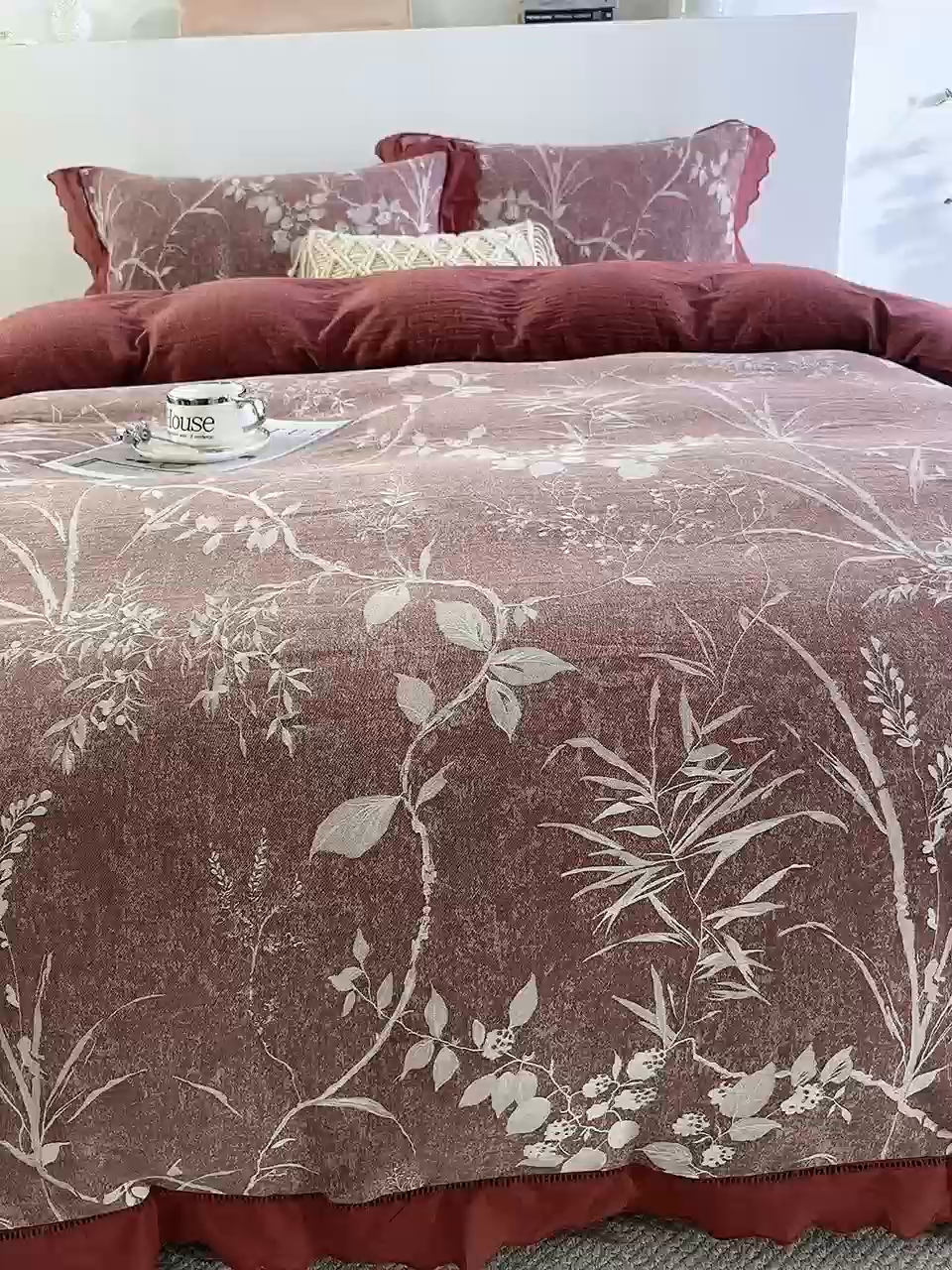 91家纺网 家纺一手货源 找家纺 （总）鲁爱家纺供货 2025新款全棉色织提花（花边镂空款）四件套