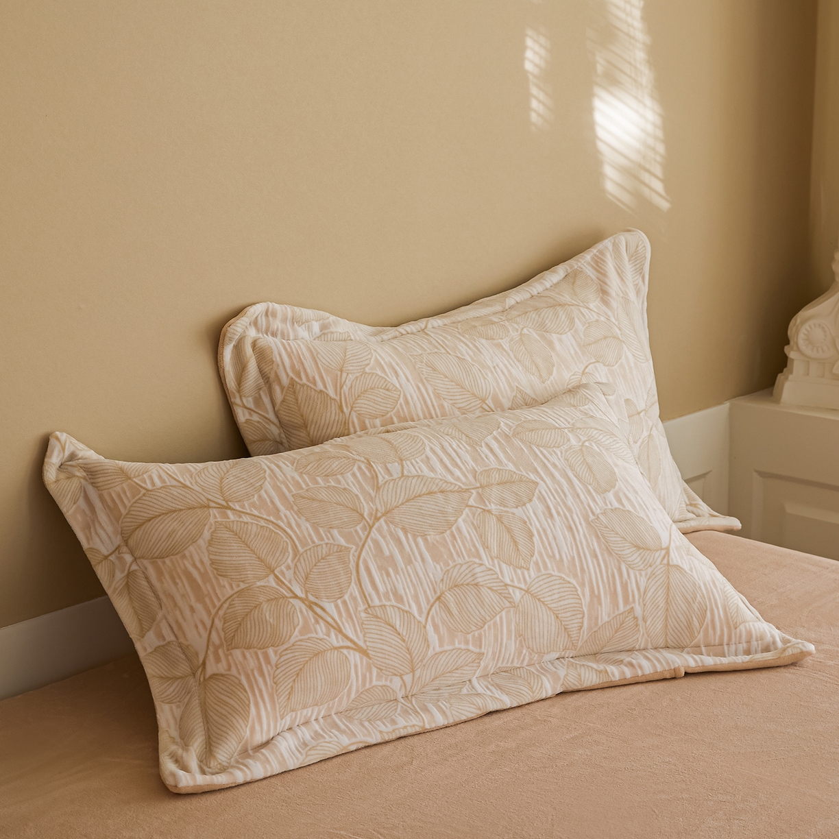 91家纺网 家纺一手货源 找家纺 菡宝 【主推第三批 带质检报告】A类全消光230g雕花绒牛奶绒四件套支持定制定做尺寸 仲夏晨歌