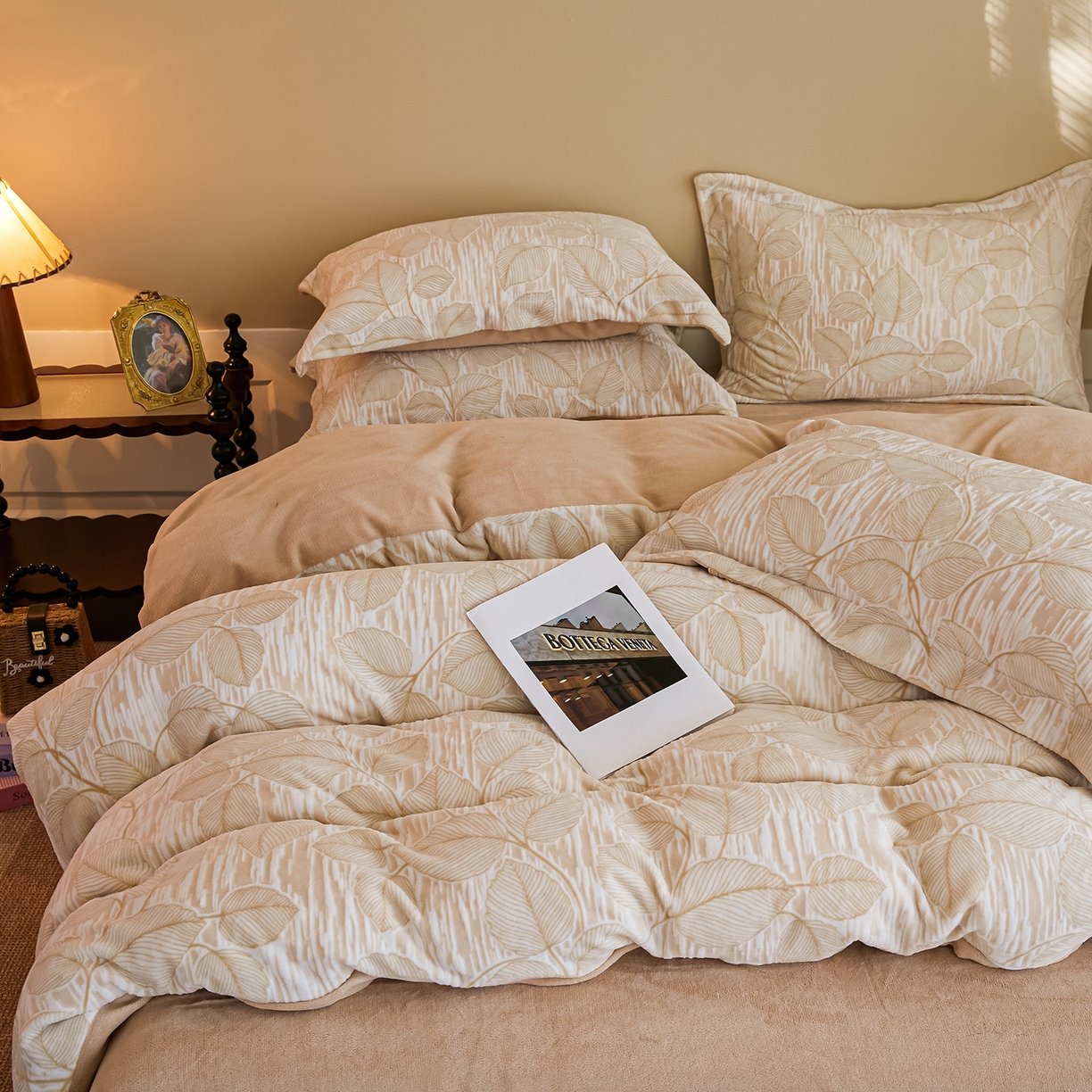 91家纺网 家纺一手货源 找家纺 菡宝 【主推第三批 带质检报告】A类全消光230g雕花绒牛奶绒四件套支持定制定做尺寸 仲夏晨歌