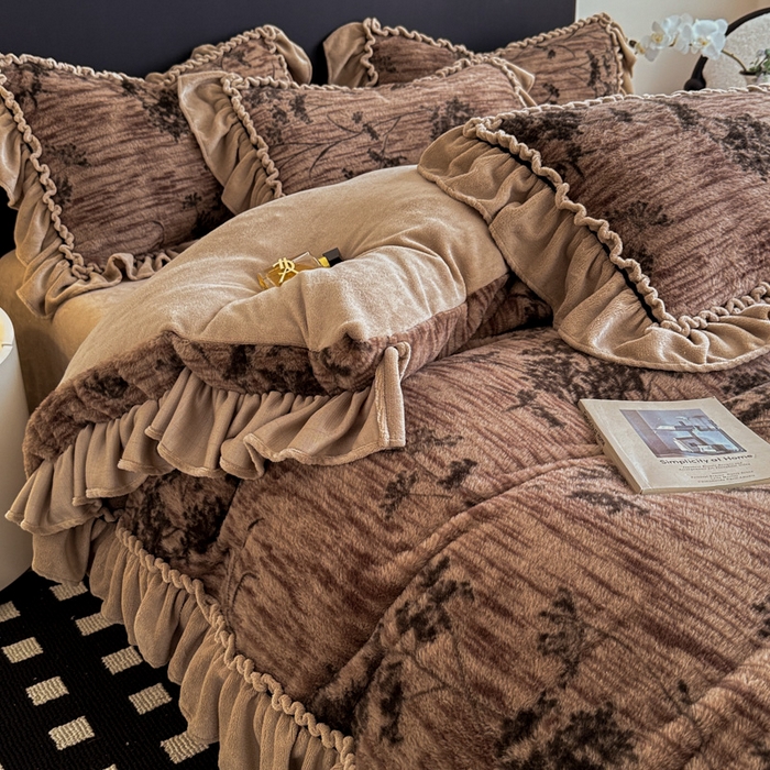 91家纺网 家纺一手货源 找家纺 米莱家纺 2025新款兔毛绒法式花边四件套 春野