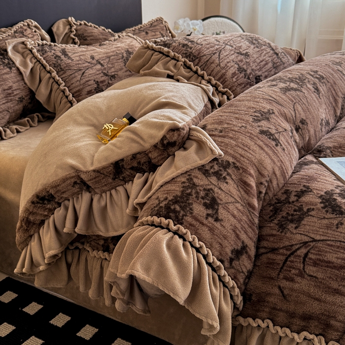 91家纺网 家纺一手货源 找家纺 米莱家纺 2025新款兔毛绒法式花边四件套 春野