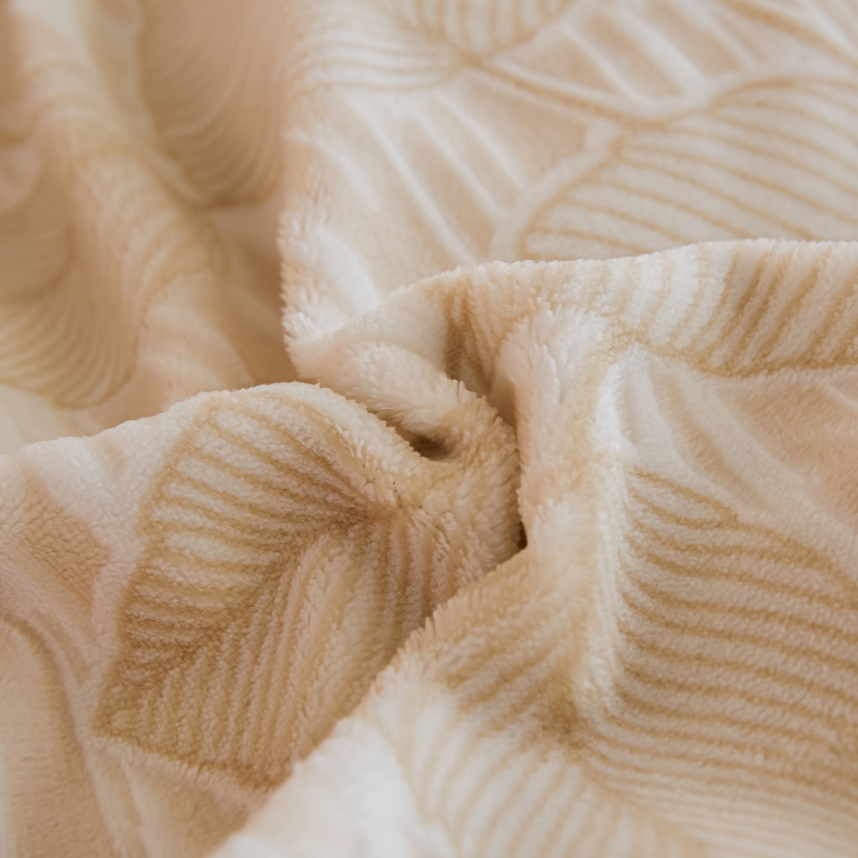 91家纺网 家纺一手货源 找家纺 菡宝 【主推第三批 带质检报告】A类全消光230g雕花绒牛奶绒四件套支持定制定做尺寸 仲夏晨歌