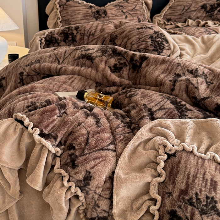 91家纺网 家纺一手货源 找家纺 米莱家纺 2025新款兔毛绒法式花边四件套 春野