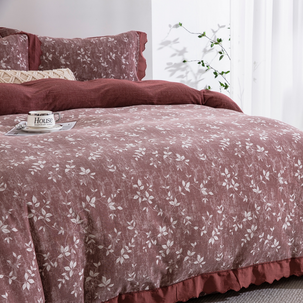 91家纺网 家纺一手货源 找家纺 鲁爱家纺供货 2025新款全棉色织提花（花边镂空款）四件套 甜梦-豆沙