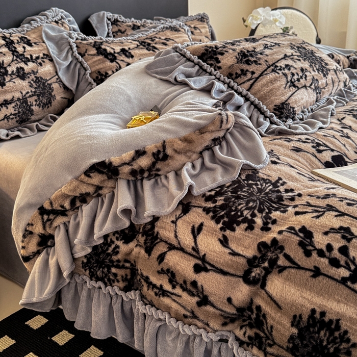 91家纺网 家纺一手货源 找家纺 米莱家纺 2025新款兔毛绒法式花边四件套 芳华