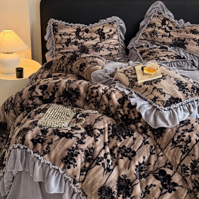 91家纺网 家纺一手货源 找家纺 米莱家纺 2025新款兔毛绒法式花边四件套 芳华