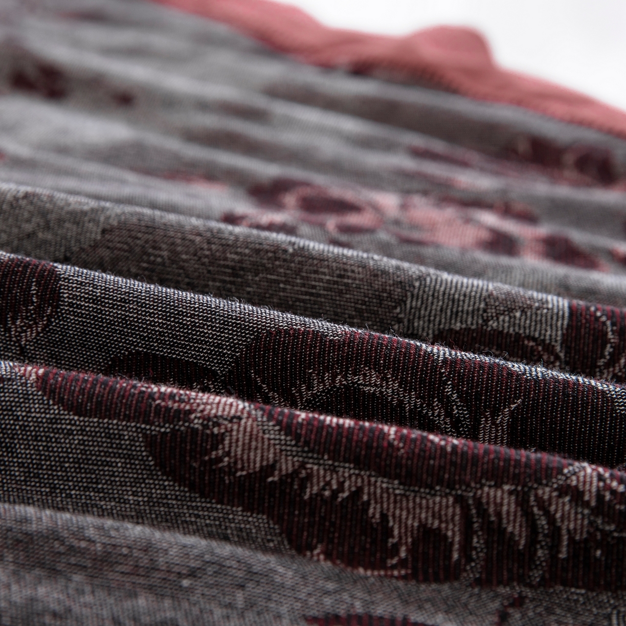 91家纺网 家纺一手货源 找家纺 鲁爱家纺供货 2025新款全棉色织提花（花边镂空款）四件套 云纱-中古色