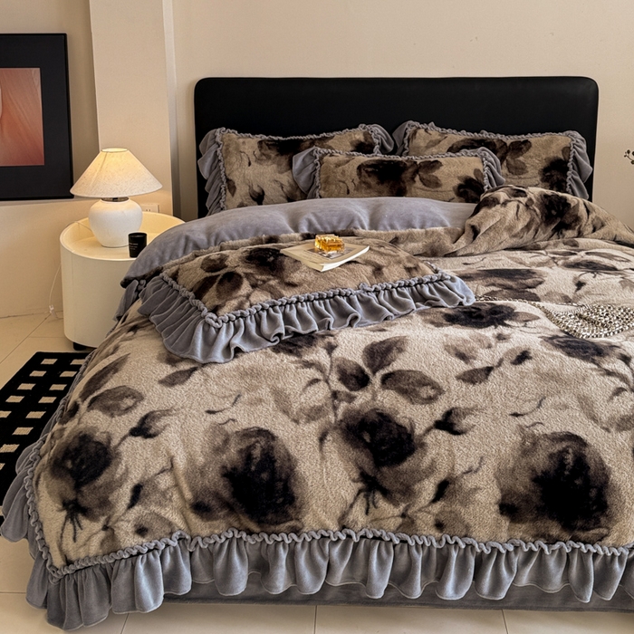 91家纺网 家纺一手货源 找家纺 米莱家纺 2025新款兔毛绒法式花边四件套 花颜