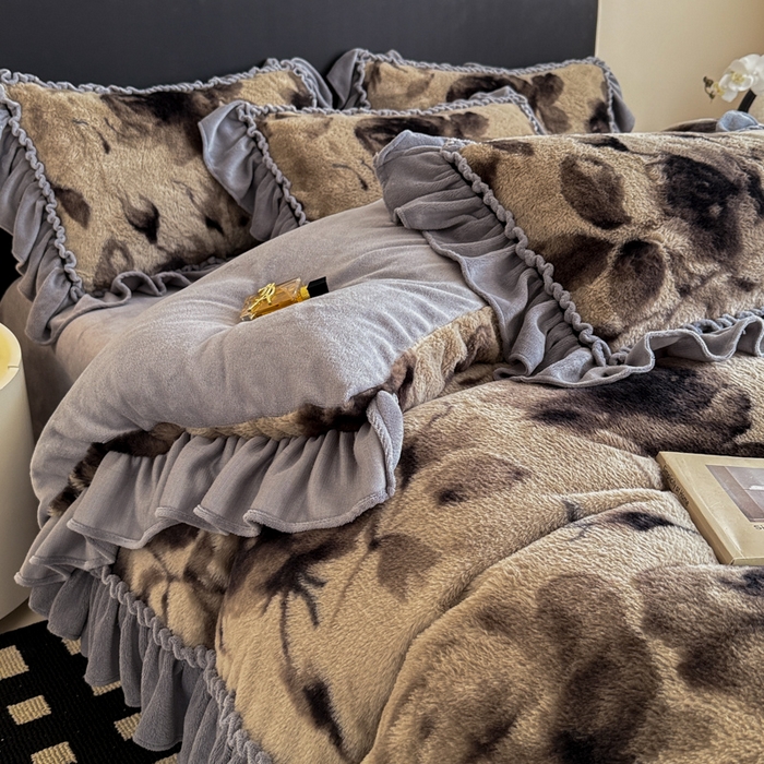 91家纺网 家纺一手货源 找家纺 米莱家纺 2025新款兔毛绒法式花边四件套 花颜