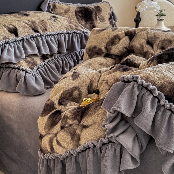 91家纺网 家纺一手货源 找家纺 米莱家纺 2025新款兔毛绒法式花边四件套 花颜