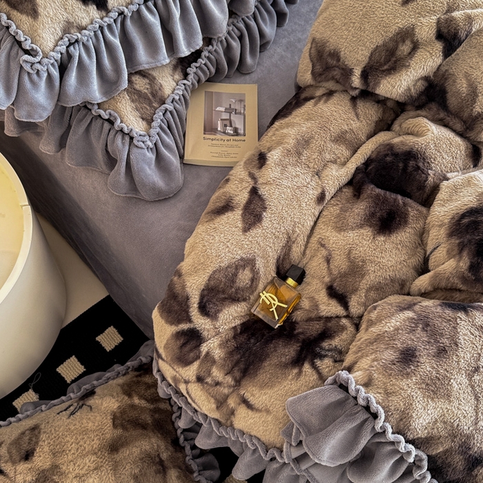 91家纺网 家纺一手货源 找家纺 米莱家纺 2025新款兔毛绒法式花边四件套 花颜