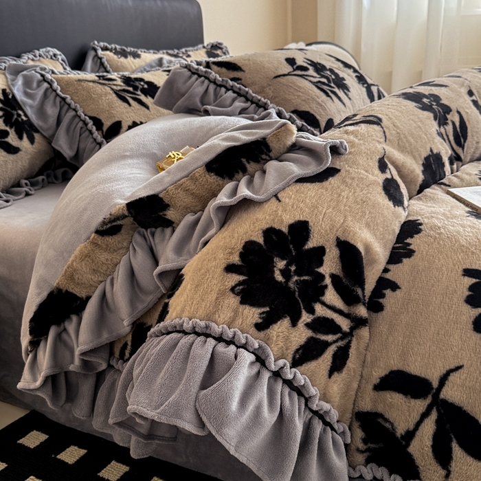 91家纺网 家纺一手货源 找家纺 米莱家纺 2025新款兔毛绒法式花边四件套 欧若拉