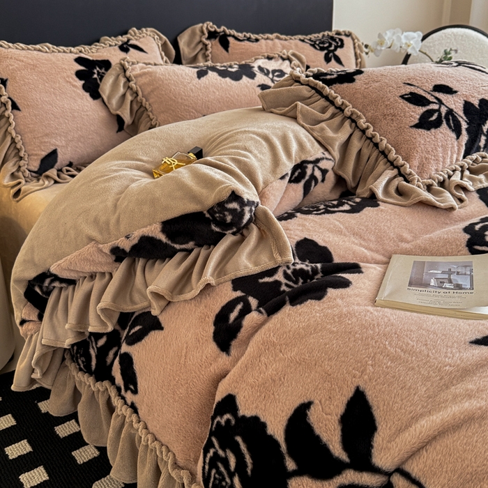 91家纺网 家纺一手货源 找家纺 米莱家纺 2025新款兔毛绒法式花边四件套 倾城