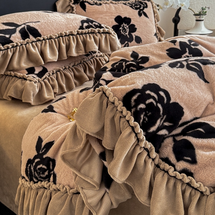 91家纺网 家纺一手货源 找家纺 米莱家纺 2025新款兔毛绒法式花边四件套 倾城