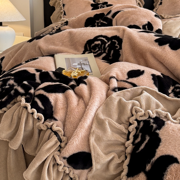 91家纺网 家纺一手货源 找家纺 米莱家纺 2025新款兔毛绒法式花边四件套 倾城