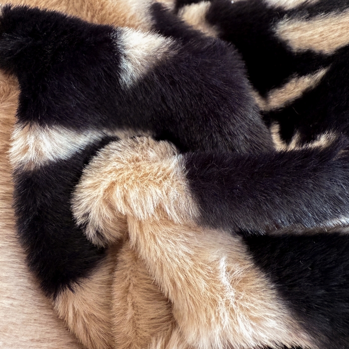 91家纺网 家纺一手货源 找家纺 米莱家纺 2025新款兔毛绒法式花边四件套 倾城