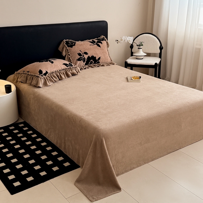 91家纺网 家纺一手货源 找家纺 米莱家纺 2025新款兔毛绒法式花边四件套 倾城