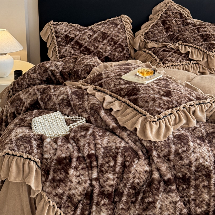 91家纺网 家纺一手货源 找家纺 米莱家纺 2025新款兔毛绒法式花边四件套 赛琳