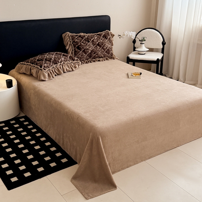 91家纺网 家纺一手货源 找家纺 米莱家纺 2025新款兔毛绒法式花边四件套 赛琳