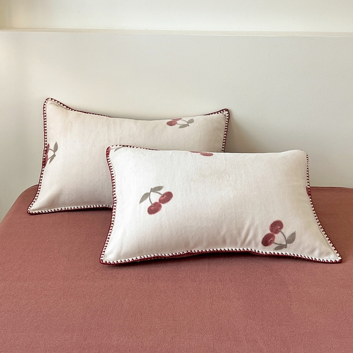 91家纺网 家纺一手货源 找家纺 （总）忆生活家纺 2025秋冬新品软糯缇肤绒印花贝壳边四件套