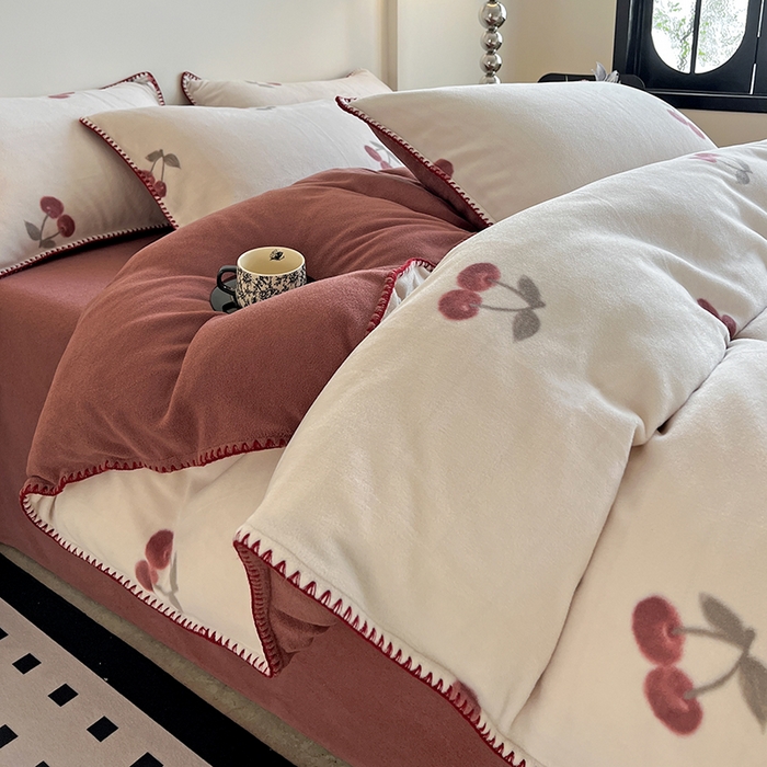 91家纺网 家纺一手货源 找家纺 （总）忆生活家纺 2025秋冬新品软糯缇肤绒印花贝壳边四件套