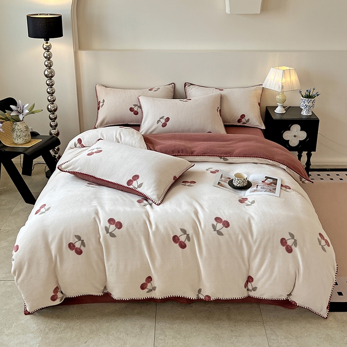 91家纺网 家纺一手货源 找家纺 （总）忆生活家纺 2025秋冬新品软糯缇肤绒印花贝壳边四件套