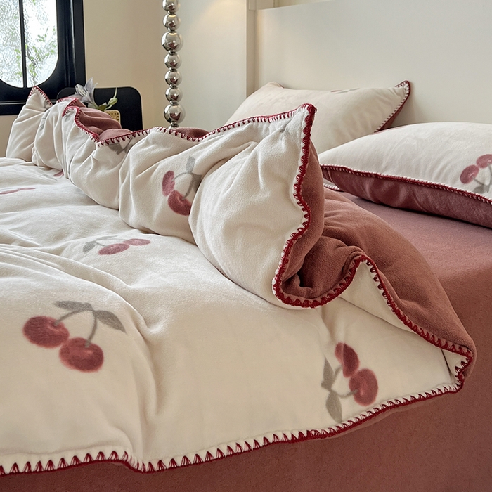 91家纺网 家纺一手货源 找家纺 （总）忆生活家纺 2025秋冬新品软糯缇肤绒印花贝壳边四件套