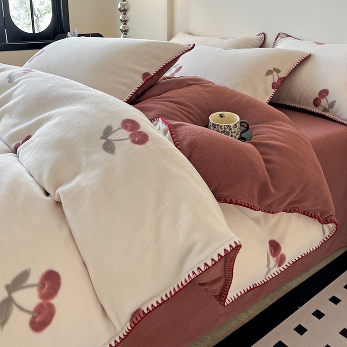 91家纺网 家纺一手货源 找家纺 （总）忆生活家纺 2025秋冬新品软糯缇肤绒印花贝壳边四件套