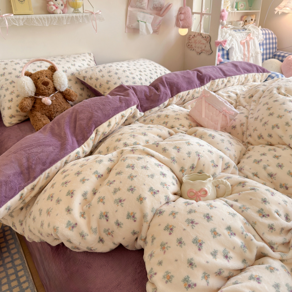 91家纺网 家纺一手货源 找家纺 初念 2025新款加厚高克重保暖可爱系牛奶绒床品套件系列（小红书推荐）（提供买家秀） 繁华似梦