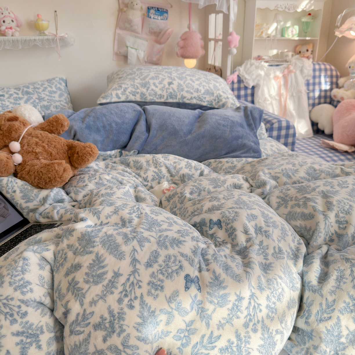 91家纺网 家纺一手货源 找家纺 初念 2025新款加厚高克重保暖可爱系牛奶绒床品套件系列（小红书推荐）（提供买家秀） 风沙沙