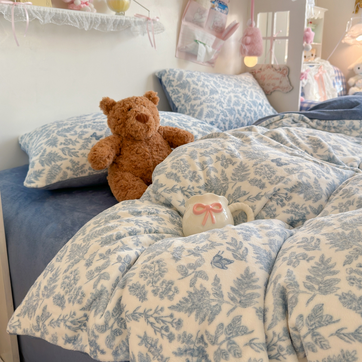 91家纺网 家纺一手货源 找家纺 初念 2025新款加厚高克重保暖可爱系牛奶绒床品套件系列（小红书推荐）（提供买家秀） 风沙沙