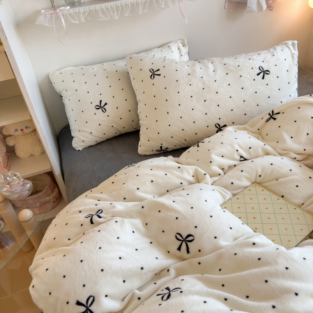 91家纺网 家纺一手货源 找家纺 初念 2025新款加厚高克重保暖可爱系牛奶绒床品套件系列（小红书推荐）（提供买家秀） 蝴蝶点点心