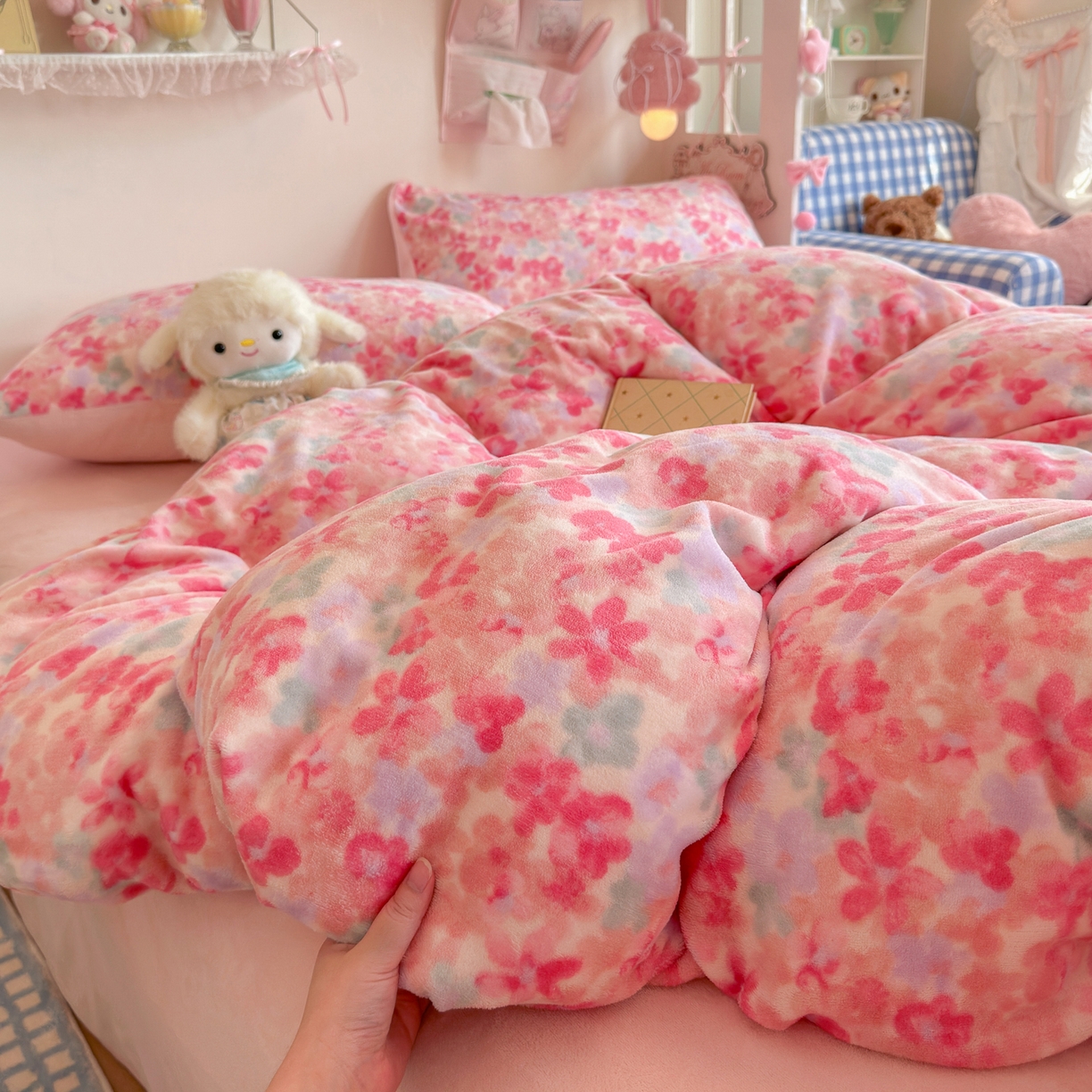 91家纺网 家纺一手货源 找家纺 初念 2025新款加厚高克重保暖可爱系牛奶绒床品套件系列（小红书推荐）（提供买家秀） 玫瑰粉黛