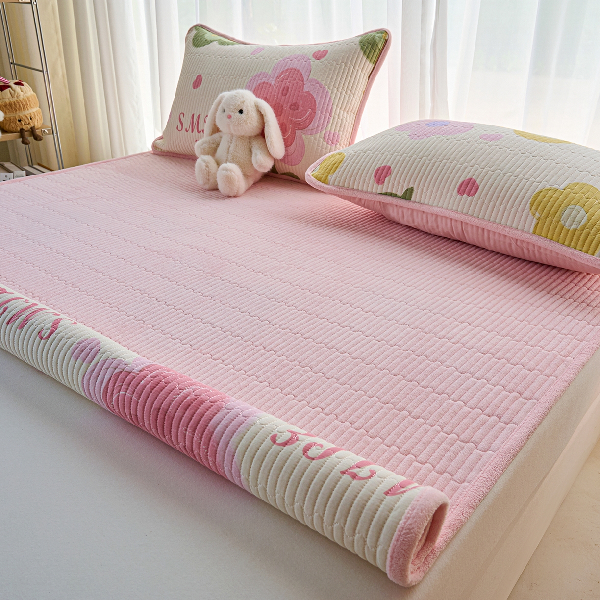 91家纺网 家纺一手货源 找家纺 X猫先生 2025新款棉加绒床垫一面全棉一面牛奶绒床褥垫软床垫床盖四季通用 贝利花都（A棉B绒）