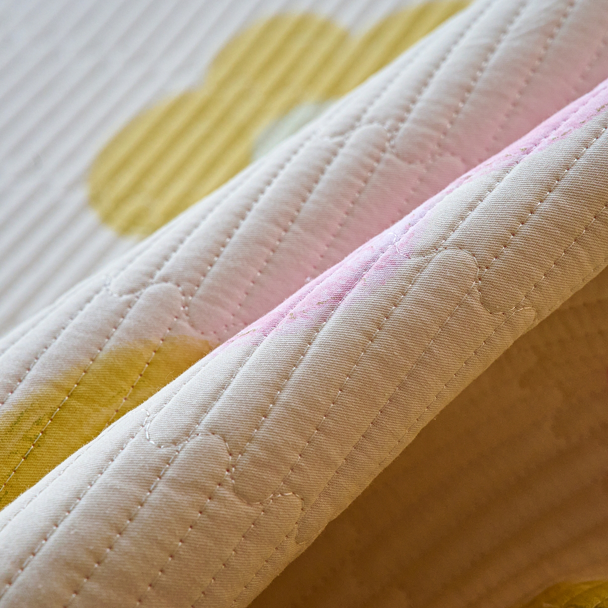 91家纺网 家纺一手货源 找家纺 X猫先生 2025新款棉加绒床垫一面全棉一面牛奶绒床褥垫软床垫床盖四季通用 贝利花都（A棉B绒）