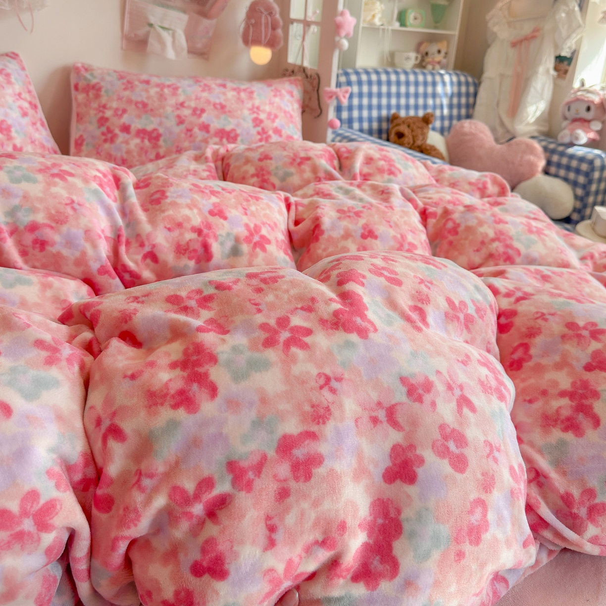 91家纺网 家纺一手货源 找家纺 初念 2025新款加厚高克重保暖可爱系牛奶绒床品套件系列（小红书推荐）（提供买家秀） 玫瑰粉黛