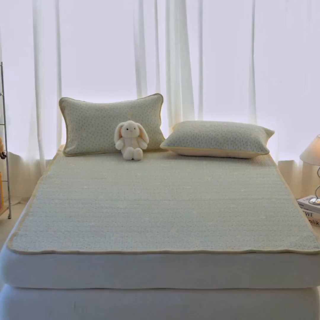 91家纺网 家纺一手货源 找家纺 X猫先生 2025新款棉加绒床垫一面全棉一面牛奶绒床褥垫软床垫床盖四季通用 春游兔兔（A棉B绒）