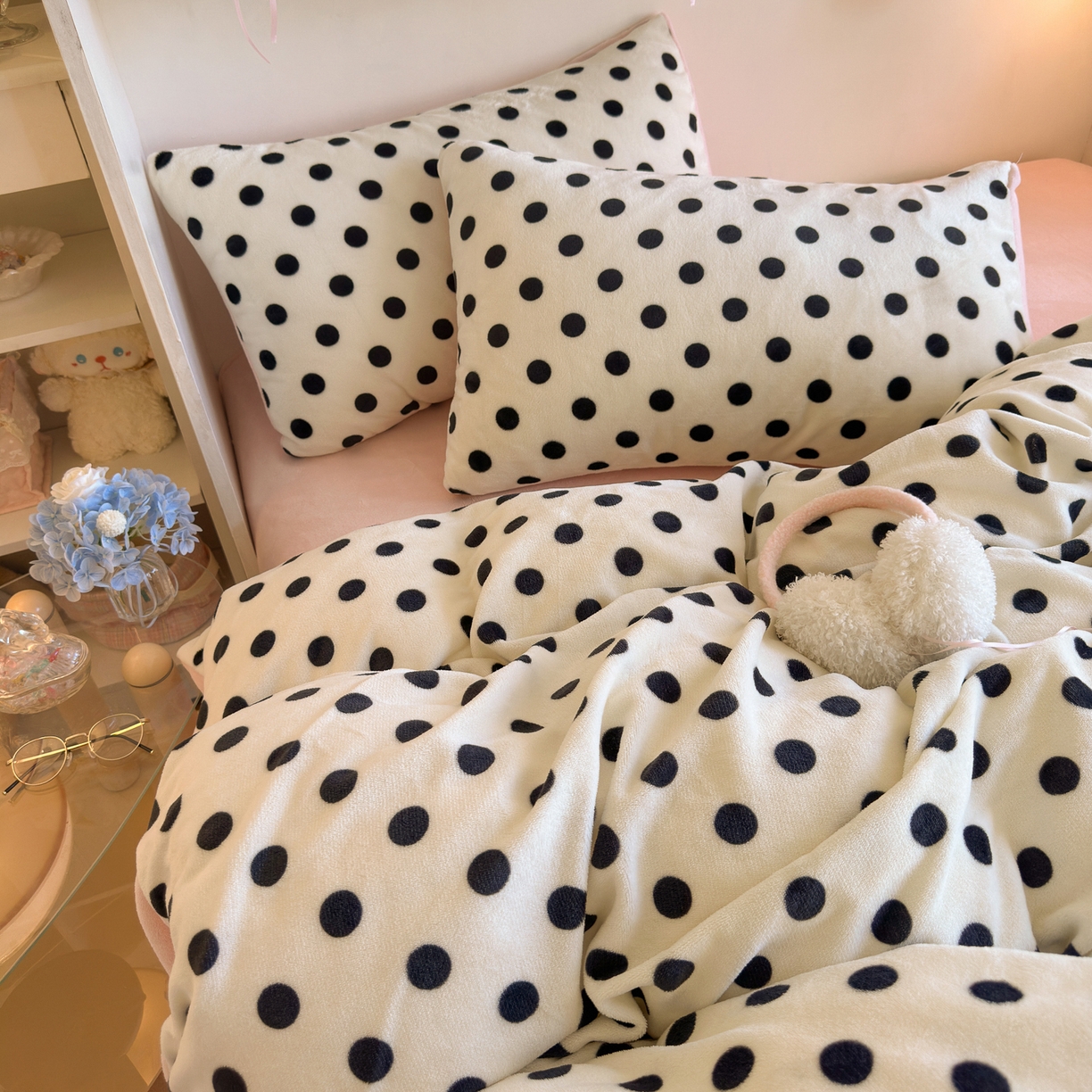 91家纺网 家纺一手货源 找家纺 初念 2025新款加厚高克重保暖可爱系牛奶绒床品套件系列（小红书推荐）（提供买家秀） 米珍珠