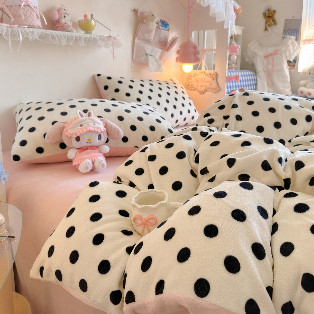 91家纺网 家纺一手货源 找家纺 初念 2025新款加厚高克重保暖可爱系牛奶绒床品套件系列（小红书推荐）（提供买家秀） 米珍珠