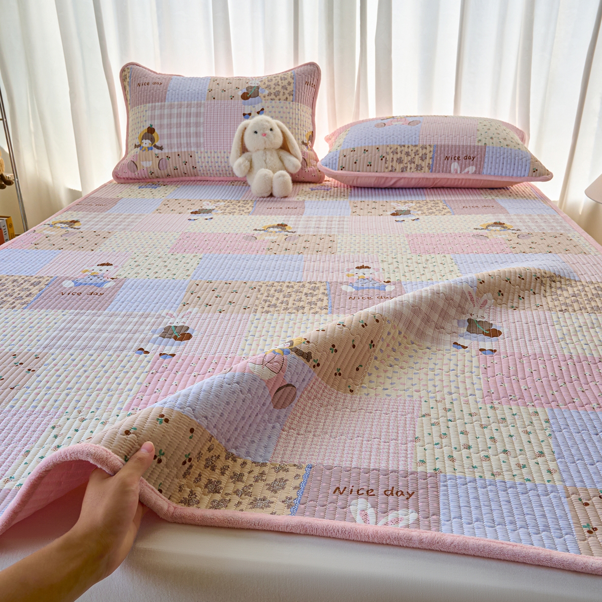 91家纺网 家纺一手货源 找家纺 X猫先生 2025新款棉加绒床垫一面全棉一面牛奶绒床褥垫软床垫床盖四季通用 丹麦少女（A棉B绒）