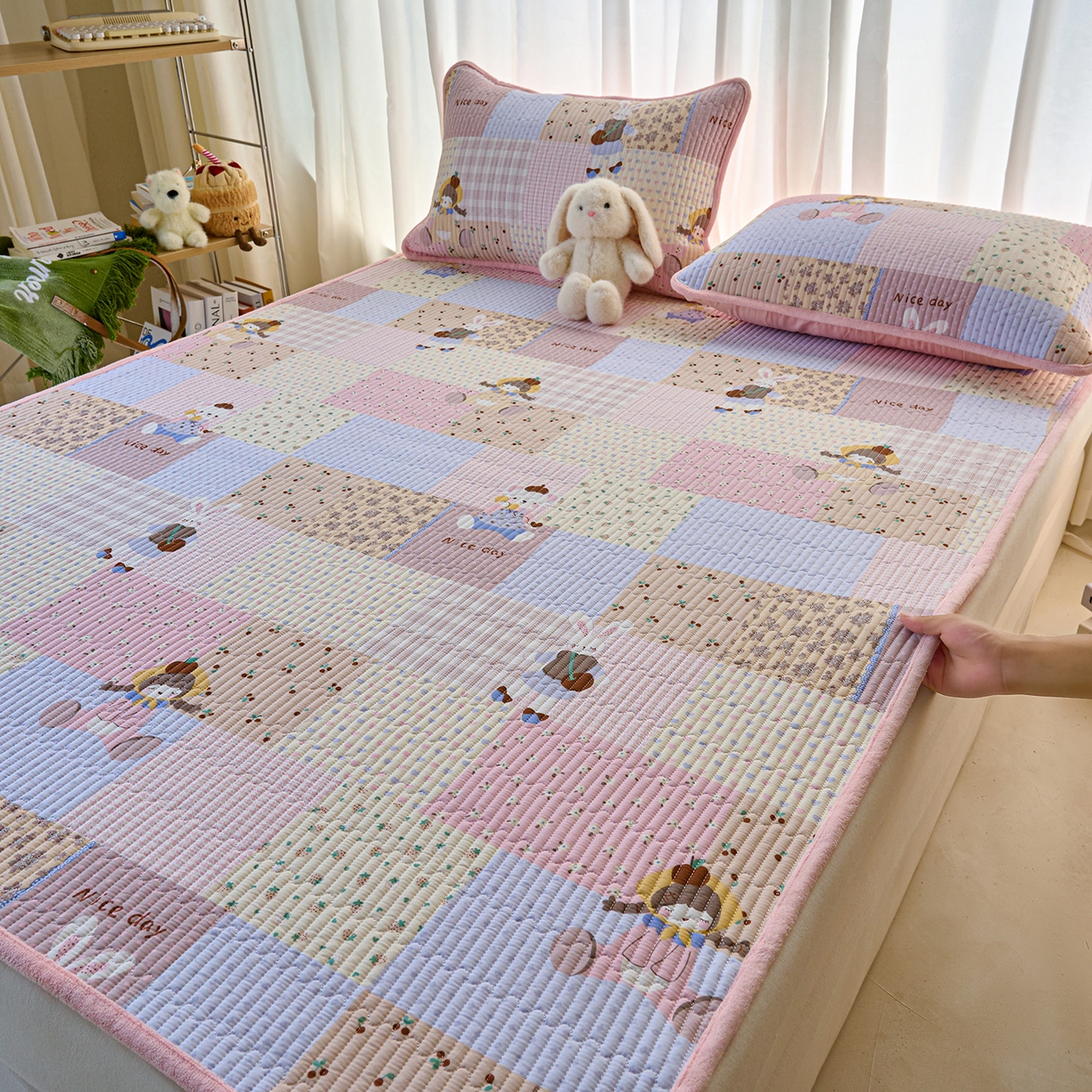 91家纺网 家纺一手货源 找家纺 X猫先生 2025新款棉加绒床垫一面全棉一面牛奶绒床褥垫软床垫床盖四季通用 丹麦少女（A棉B绒）